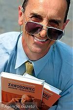 Wywiad dla "Wysokich Obcasów" dodatku do Gazety Wyborczej. 2004. Krzysztof Logan Tomaszewski - kwestionariusz herolda